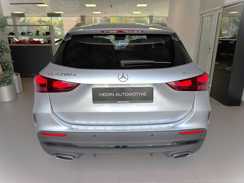 Mercedes-Benz GLA (2026) 200 d 4M - fotka 4 z 6