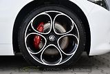 Alfa Romeo Giulia 2.0T 16V 206kW VELOCE AT8 Q4 - náhled 45