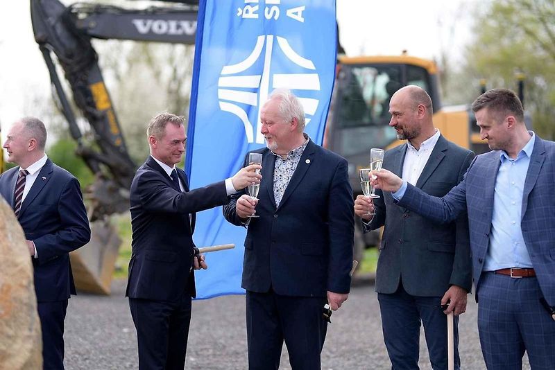 Kontrolní den na stavbě dálnice D35 u Vysokého Mýta.