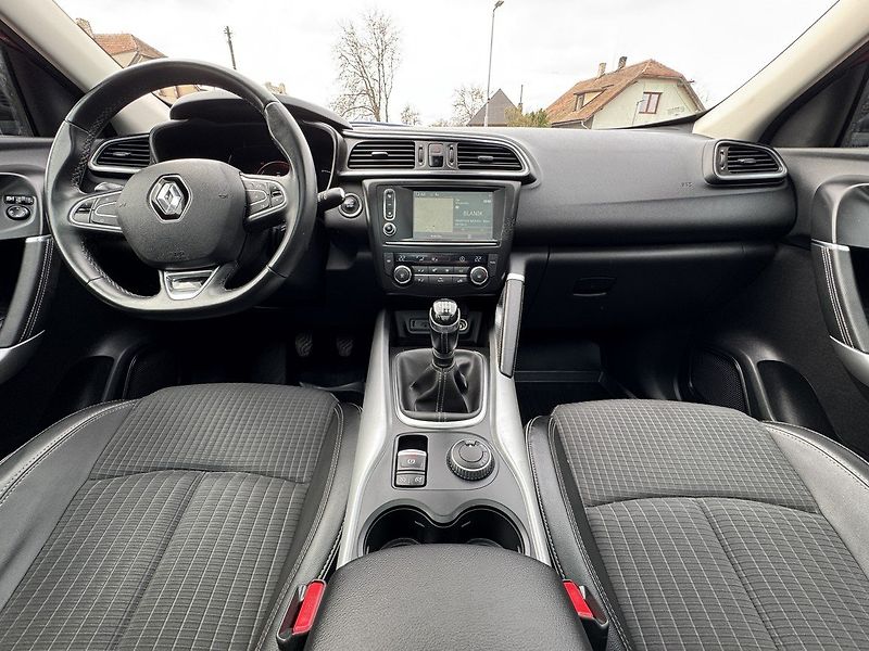 Renault Kadjar (2015) 1.6dCi AWD Bose LED Kamera - fotka 6 z 50