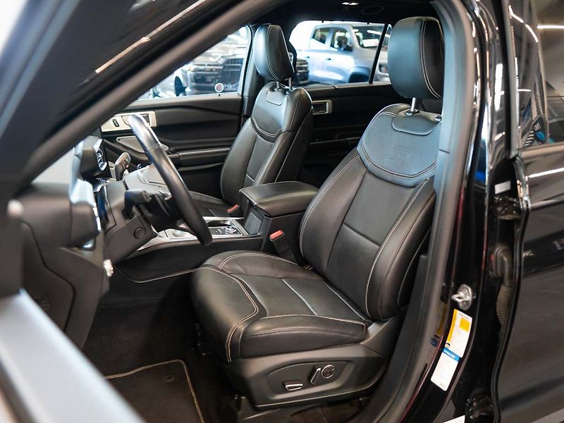 Ford Explorer (2020) 3.0 ST Panorama Masáž sed. 4WD - fotka 15 z 37