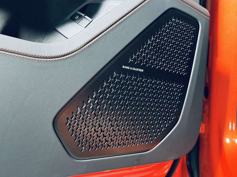 Lamborghini Urus (2026) SE*NOVÉ*ARANCIO XANTO* - fotka 20 z 47