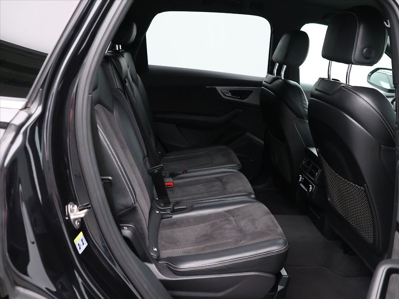 Audi Q7 3,0 TDI 200kW quattro 1.Maj. - fotka 14 z 32