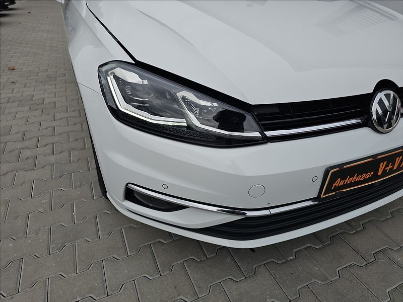 Volkswagen Golf VII 1,4 TSi Highline NAVI - fotka 48 z 52