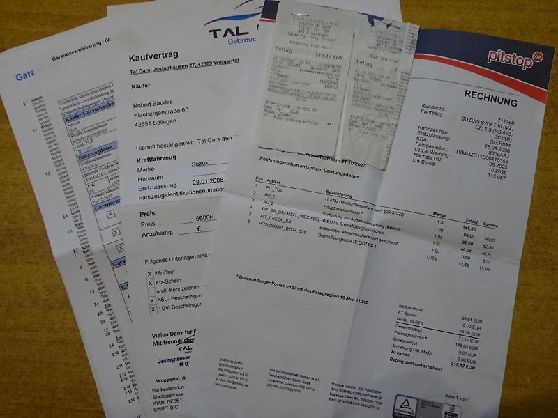 Suzuki Swift 1.3 68kW AUTOMAT KLIMA 5 DVEŘÍ - fotka 28 z 30