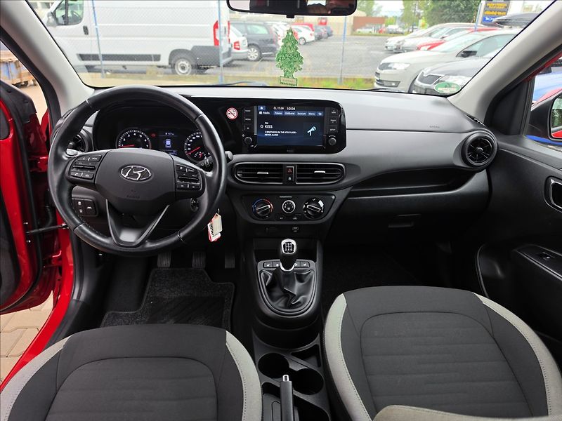 Hyundai i10 1,0 49KW vyhř. volat + sedadla - fotka 22 z 41