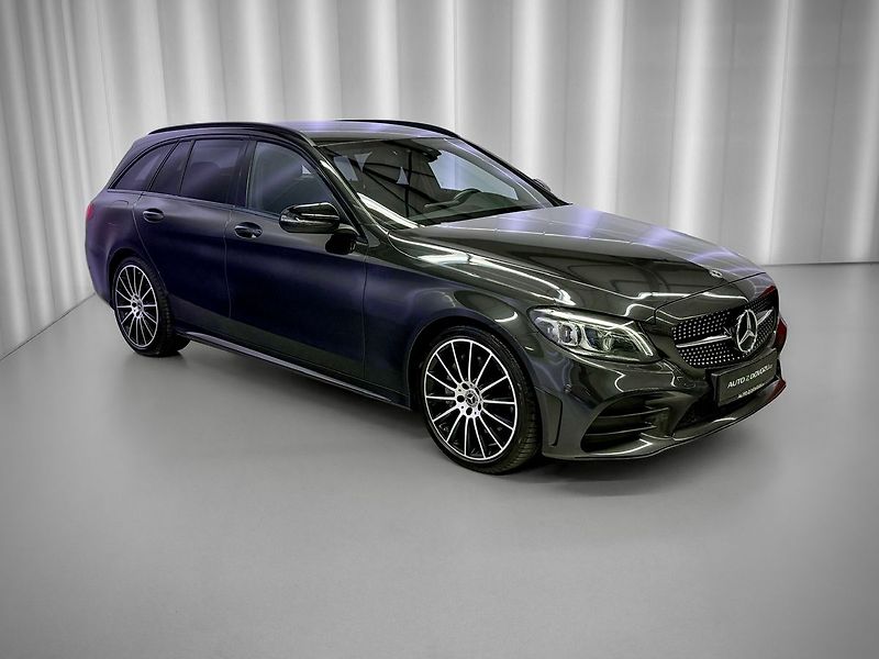 Mercedes-Benz Třídy C 300d AMG, WEBASTO, BURMESTER, - fotka 4 z 25