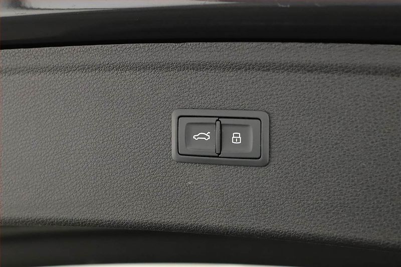 Audi Q5 (2022) 40 TDI - fotka 14 z 18