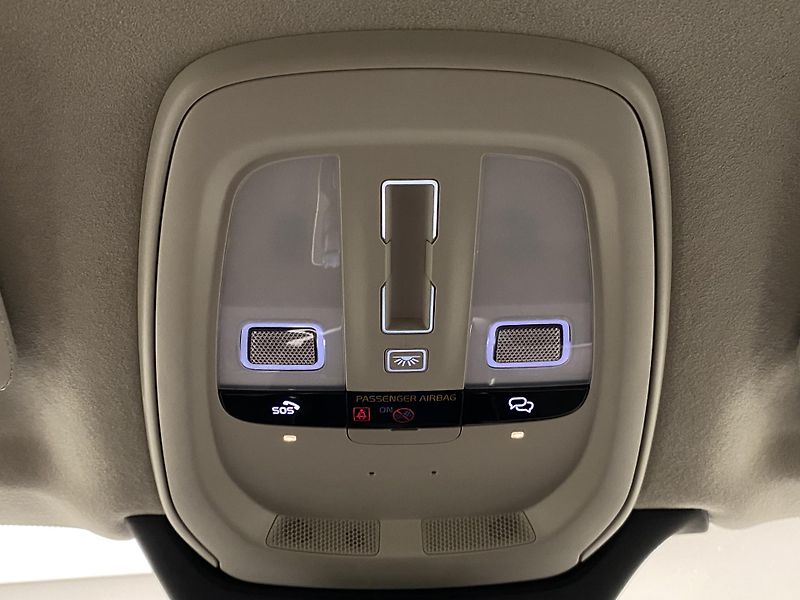 Volvo XC90 T8 RECHARGE BRIGHT ULTRA 7míst - fotka 30 z 70