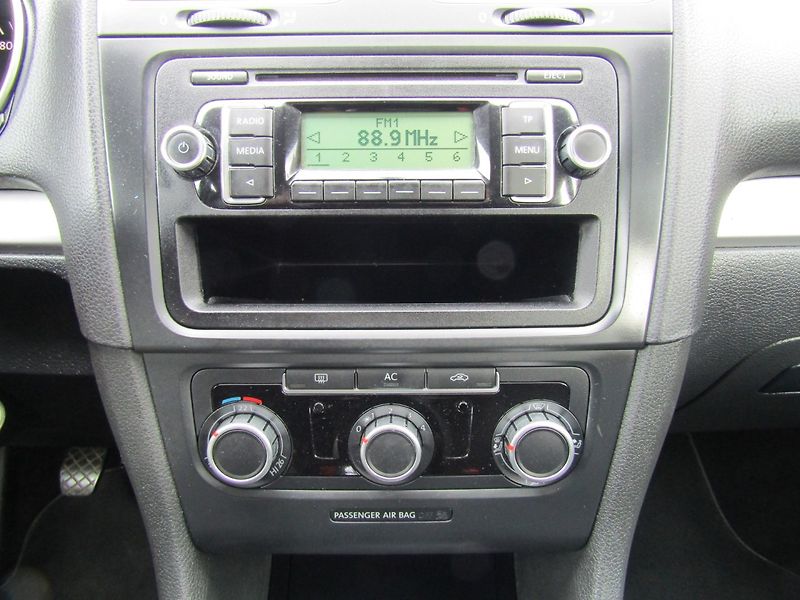 Volkswagen Golf (2010) 1.2 TSI 77kW TOP QUALITY - fotka 31 z 35