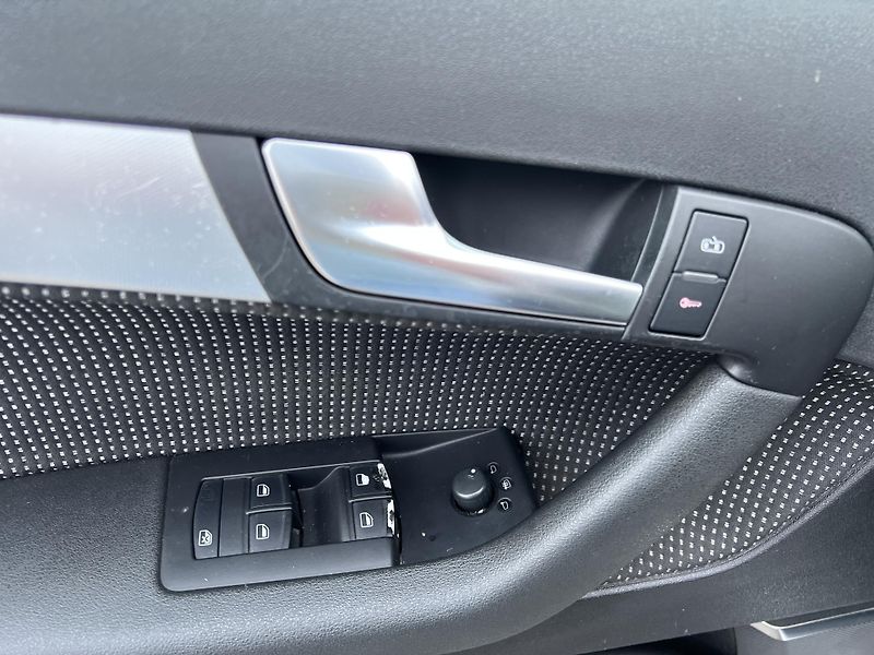 Audi A3 SPORTBACK 2.0TDi 103kw KLIMA  - fotka 12 z 36