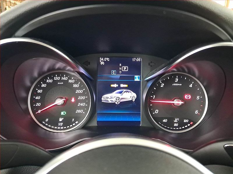 Mercedes-Benz Třídy C (2020) C 200 d - fotka 11 z 18