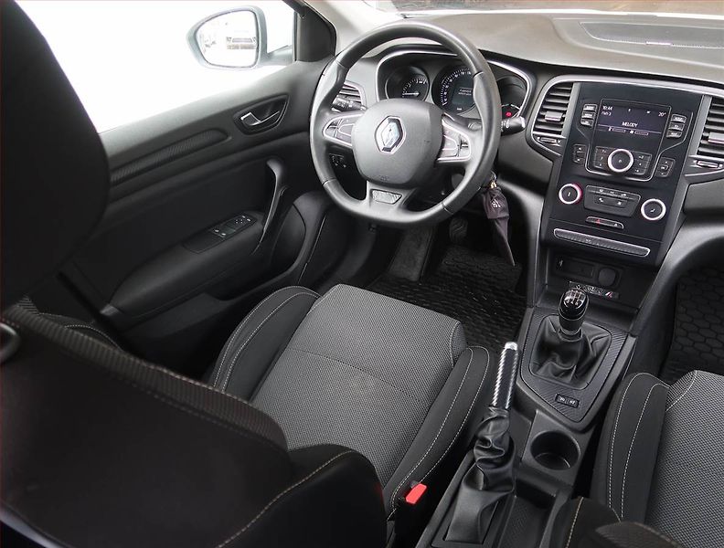 Renault Mégane (2016) 1.6 SCe, Tempomat - fotka 7 z 17