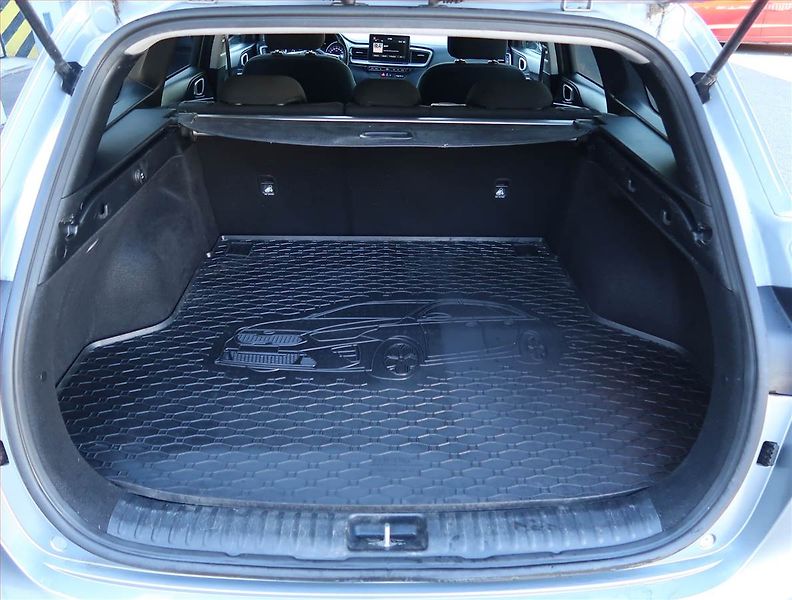 Kia Ceed (2018) 1.4 T-GDI, Serv.kniha - fotka 13 z 15