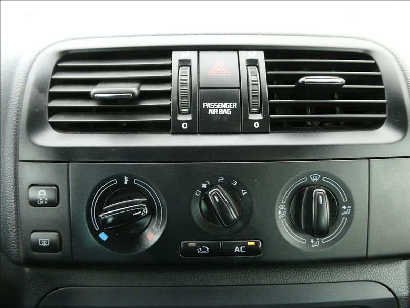 Škoda Fabia 1,2 HTP 51kW Family,po servise - fotka 28 z 42