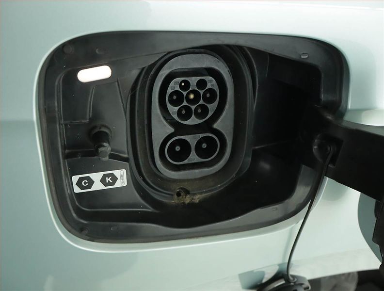 Škoda Enyaq (2022) iV 60 (62 kWh), SoH 92% - fotka 17 z 18