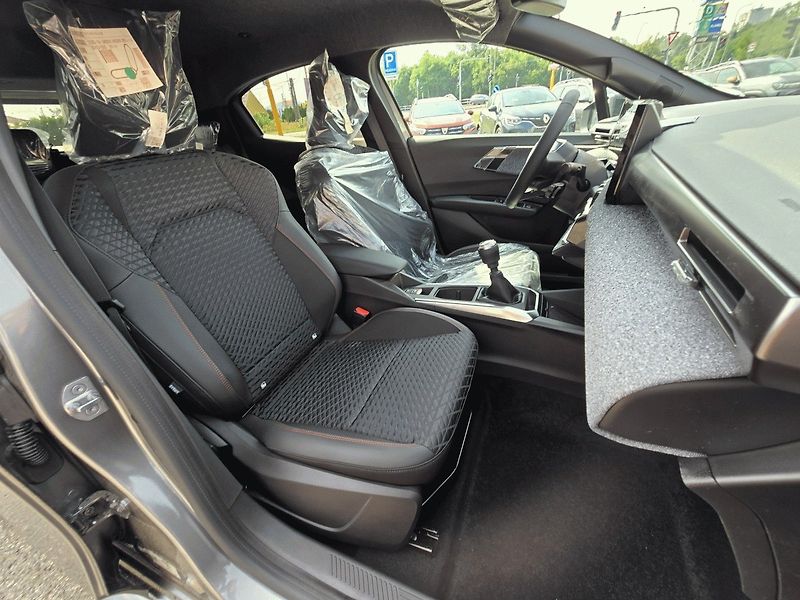 Renault Clio (2026) Techno TCe 115 - pobočka Šenov - fotka 6 z 8