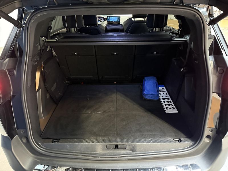 Peugeot 5008 ALLURE PACK 1.5 BlueHDi 130 S& - fotka 13 z 15