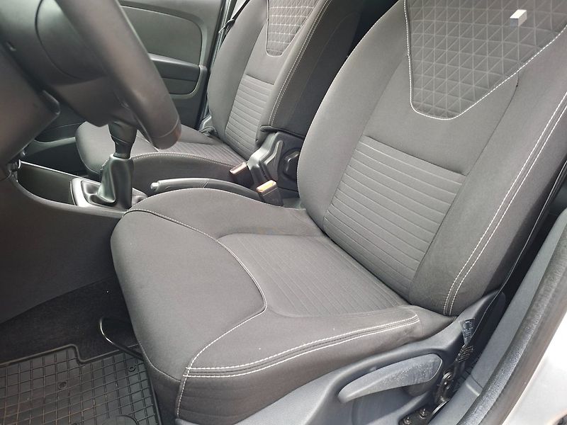 Renault Clio (2017) GT 1.2i 54kW LIMITED - fotka 16 z 25