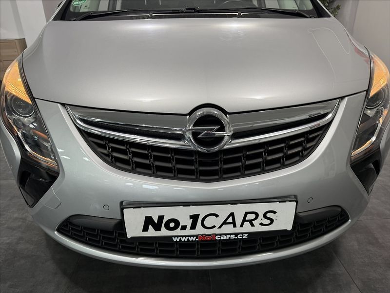 Opel Zafira 1,4   TURBO COSMO VÝHŘEV TZ - fotka 43 z 49