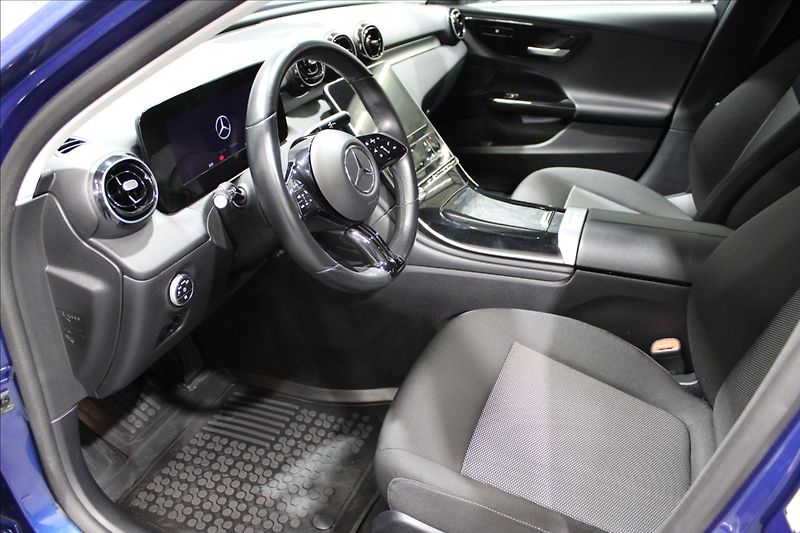 Mercedes-Benz Třídy C 2,0 200d 9G Avantgarde - fotka 11 z 34