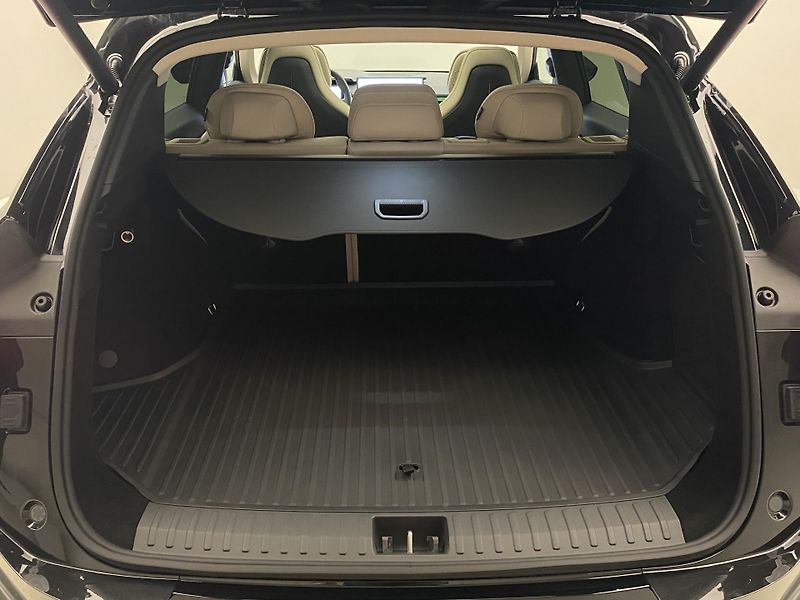 Lynk & Co 08 (2025) MORE PHEV - fotka 5 z 38