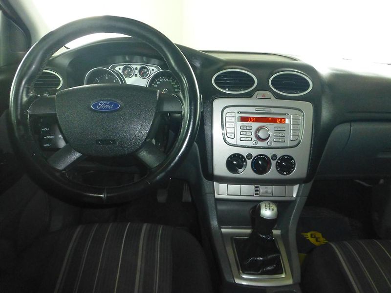 Ford Focus (2009) 1,6TDCI-80KW-KLIMATIZACE*TAŽNÉ - fotka 15 z 24