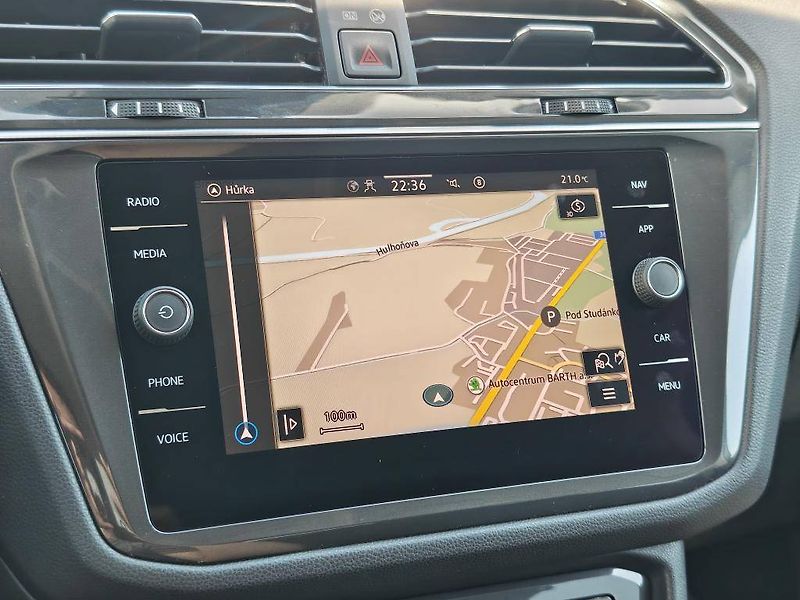 Volkswagen Tiguan Elegance 7DSG 1,5TSi - fotka 16 z 23