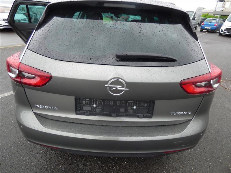 Opel Insignia 2,0 CDTi  Business Edition - fotka 32 z 39