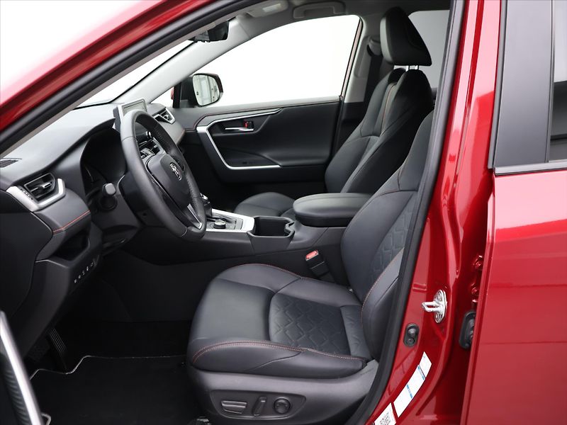 Toyota RAV4 2,5 Hybrid 131kW Adventure 4WD - fotka 12 z 35