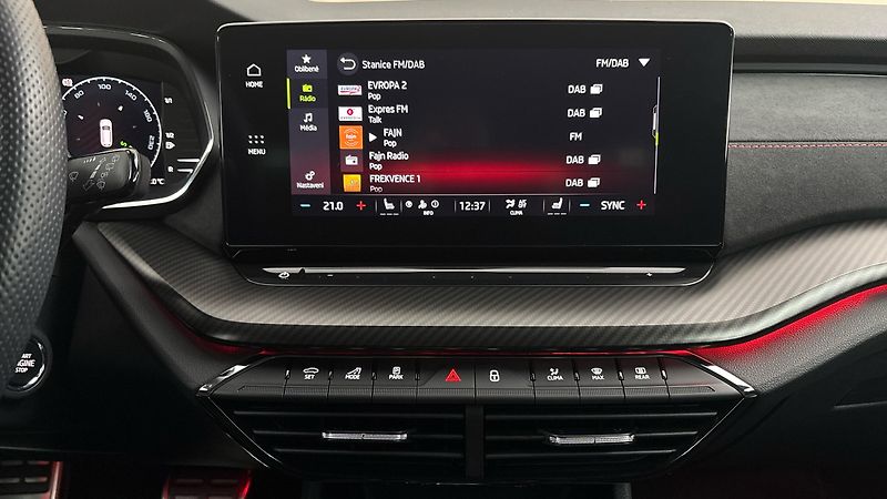 Škoda Octavia 2.0 TDI DSG 4x4 RS Combi - fotka 11 z 27