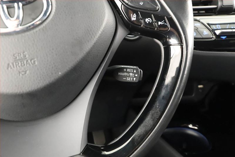 Toyota C-HR (2019) Comfort 1.8 Hybrid - fotka 10 z 18
