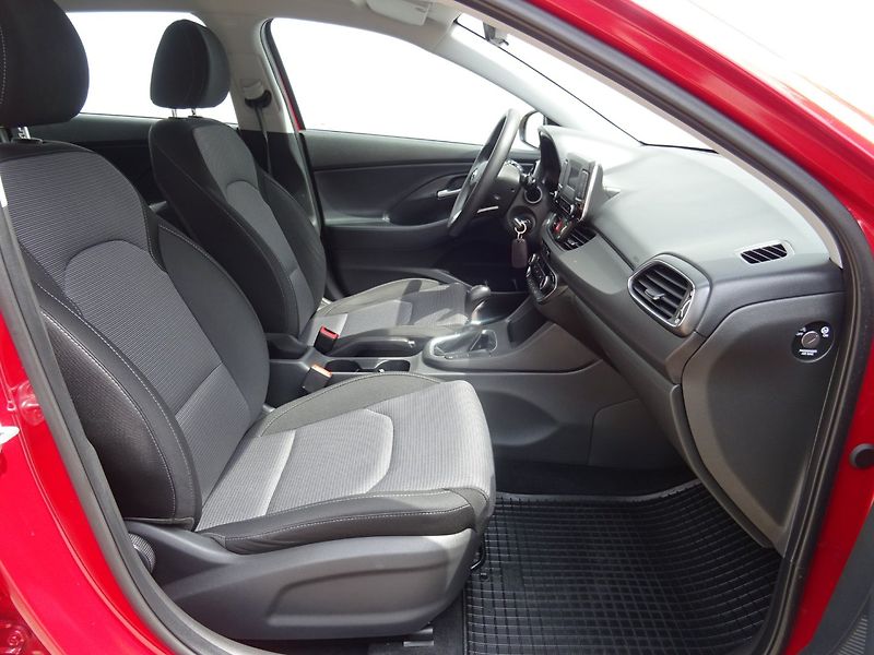 Hyundai i30 (2020) 1.4i,73kW,1majČR,S.kni,klima - fotka 12 z 22