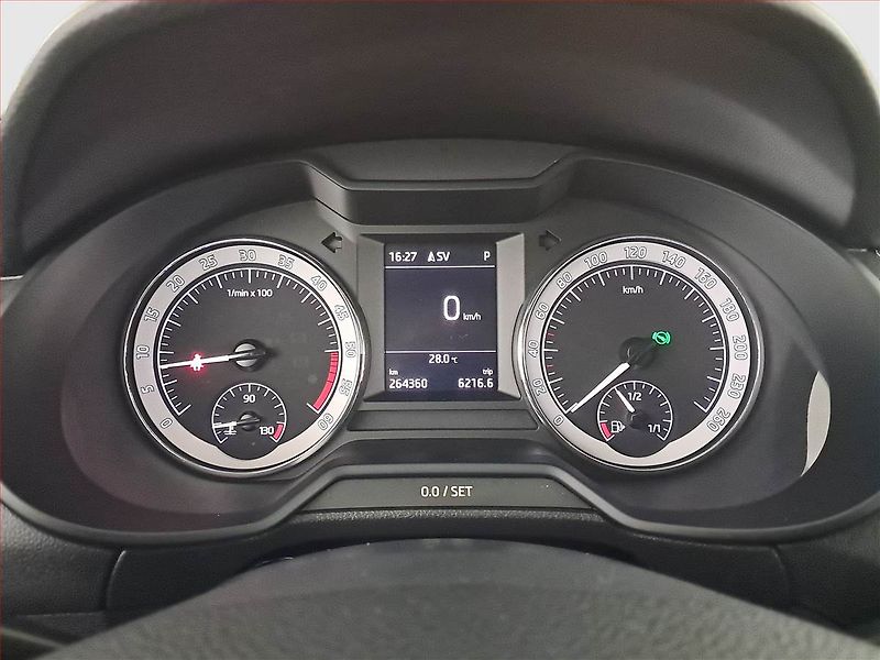 Škoda Octavia (2017) Scout 2.0 TDI, 4X4, Automat - fotka 11 z 22