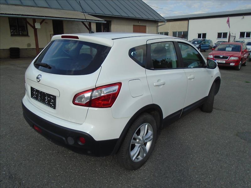 Nissan Qashqai 1,6   1.6.LPG - fotka 4 z 26