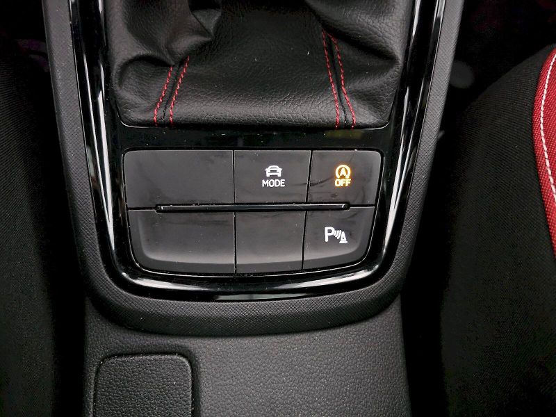 Škoda Kamiq (2022) 1.5TSI 110kW Monte Carlo komfo - fotka 22 z 31