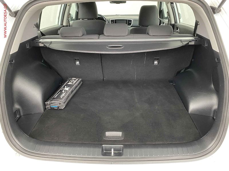 Kia Sportage (2018) 1.6 GDi, Vision, navi, kamera - fotka 7 z 18