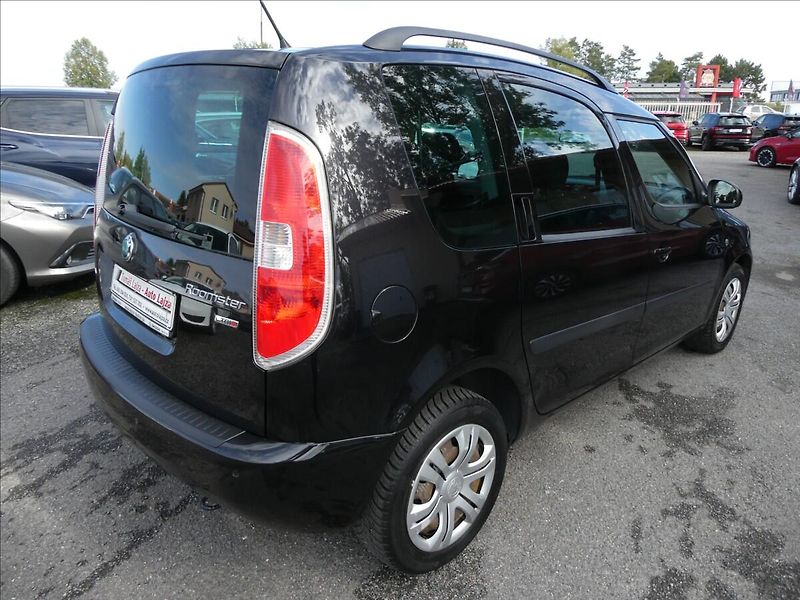 Škoda Roomster 1,6 TDi 66kW auto klima,servis - fotka 9 z 55