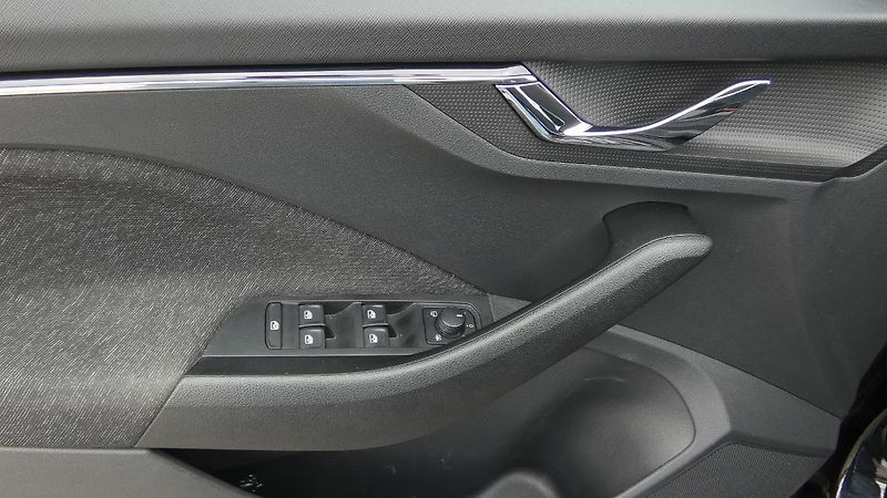 Škoda Kamiq 1,5 TSi 110KW STYLE - fotka 9 z 23