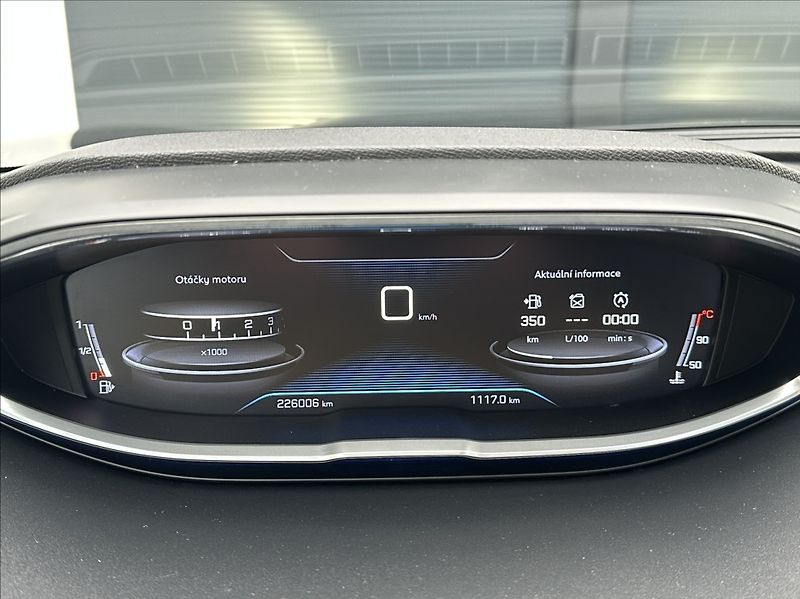 Peugeot 3008 1,5 BlueHDI 130PS  Active - fotka 40 z 55