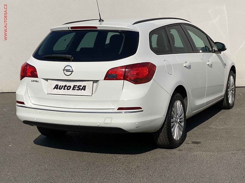 Opel Astra (2015) 1.4i, ČR, AC, tempo, +pneu - fotka 4 z 17