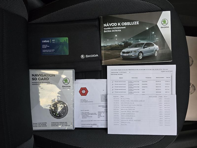 Škoda Octavia 1,5TSI 110kW 1.Maj. ČR -DPH - fotka 33 z 36