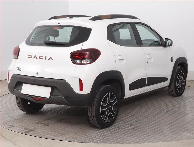Dacia Spring (2024) Electric 65 (27 kWh), SoH 97% - fotka 5 z 17