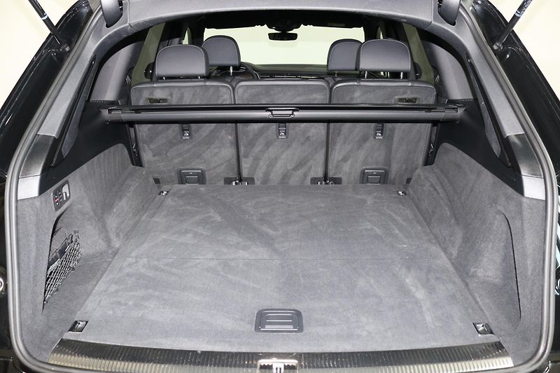 Audi Q7 Sline 50 TDI quattro tiptronic - fotka 15 z 26