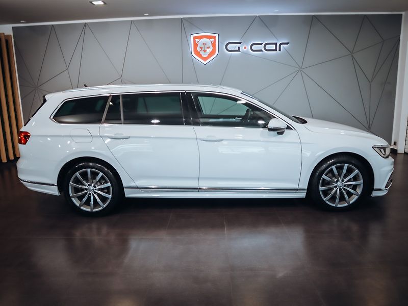 Volkswagen Passat 2.0TDI DSG R-line - fotka 3 z 23