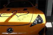 Jeden z 50 vyrobených kusů Lexusu LFA Nürburgring Edition je na prodej