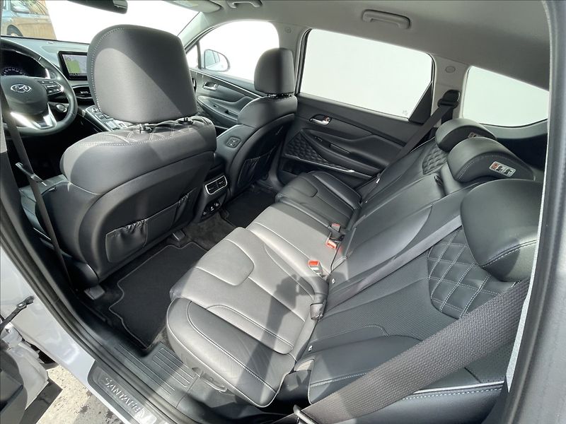 Hyundai Santa Fe 2,2 CRDi DCT Smart ACC+NAV+PDC - fotka 16 z 23
