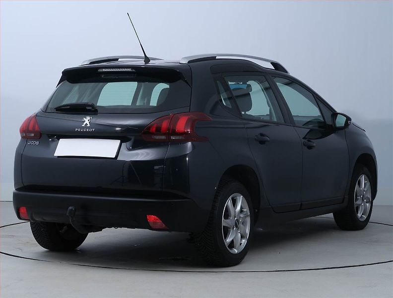Peugeot 2008 (2018) Active Pack 1.2 PureTech - fotka 5 z 18