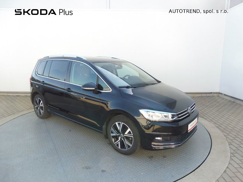 Volkswagen Touran (2022) Highline 1,5 TSI 110kW DSG - fotka 26 z 27