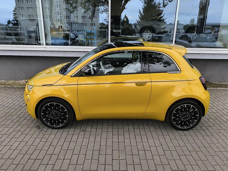 Fiat 500 (2026) Hybrid La Prima 1.0 BSG - fotka 37 z 39